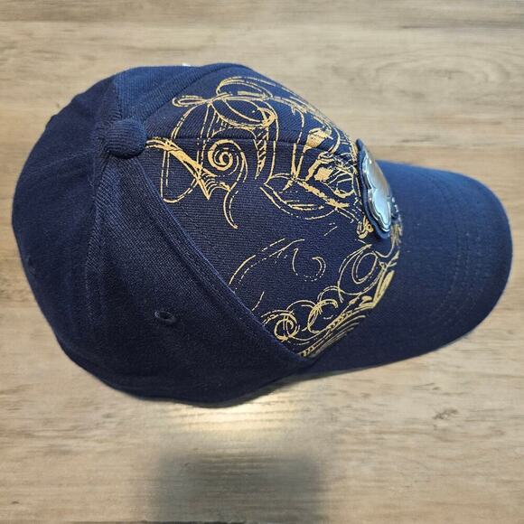 Vintage Notre Dame Fitted Hat Cap Y2K Black Gold Fighting Irish Clover Retro - Picture 6 of 8